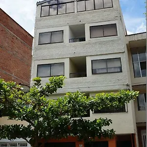 Habita Estudios Laureles Inn Medellín